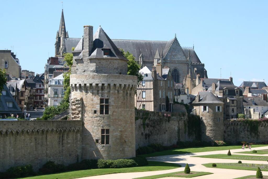 Suite Kassiopee, Romantisme, Balneo, Sauna Quimperlé Exterior foto